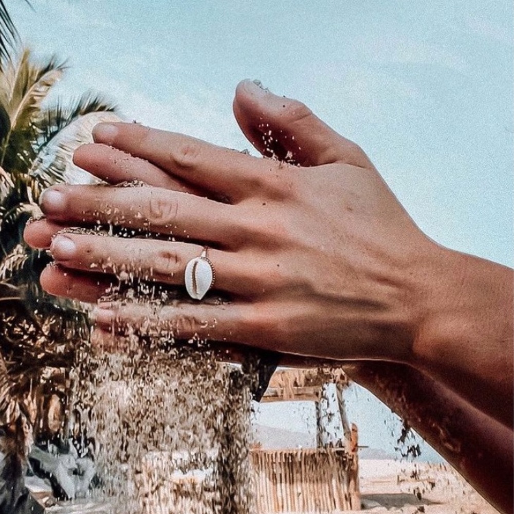 Salty Cali Puka Shell Ring gold